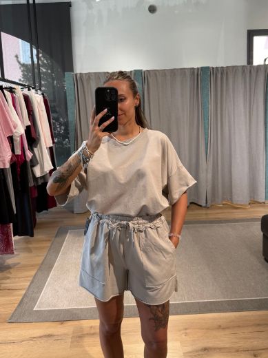 Immagine di COMPLETINO TUTA CORTO - Disponibile in SABBIA, ROSA, MARRONE, PESCA, NERO, FUCSIA, BLU, TAUPE, AZZURRO, ARANCIONE