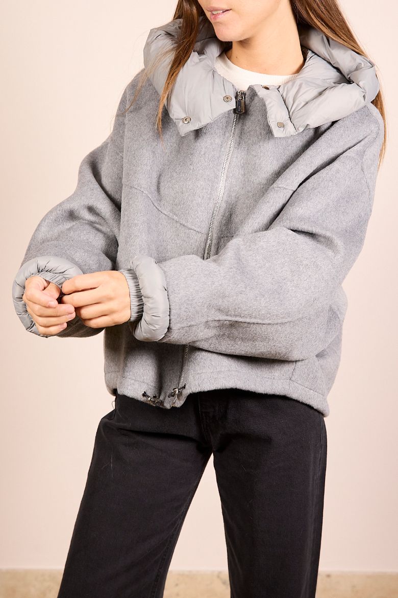 Immagine di CAPPOTTO BOMBER CON CAPPUCCIO
