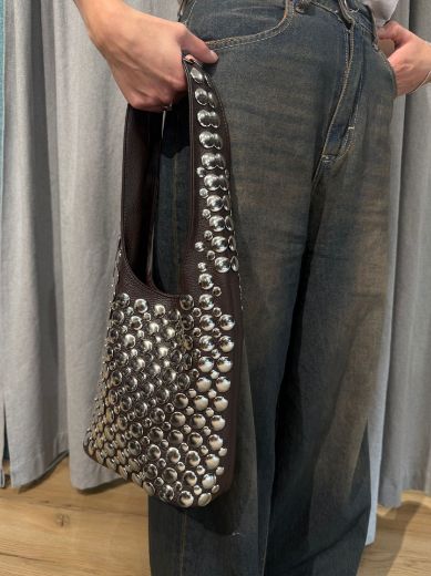 Immagine di BORSA BORCHIE PELLE