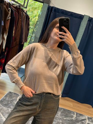 Immagine di MAGLIONCINO BASIC MISTO CASHMERE - Disponibile in NERO, MARRONE, GRIGIO, CREMA, BLU, VERDE, TAUPE, BORDEAUX