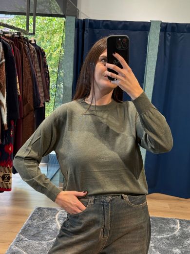 Immagine di MAGLIONCINO BASIC MISTO CASHMERE - Disponibile in NERO, MARRONE, GRIGIO, CREMA, BLU, VERDE, TAUPE, BORDEAUX