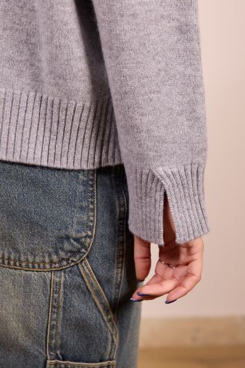 Immagine di MAGLIONE 100% LANA LUPETTO - Disponibile in PANNA, GRIGIO, GRIGIO SCURO, BLU, BEIGE