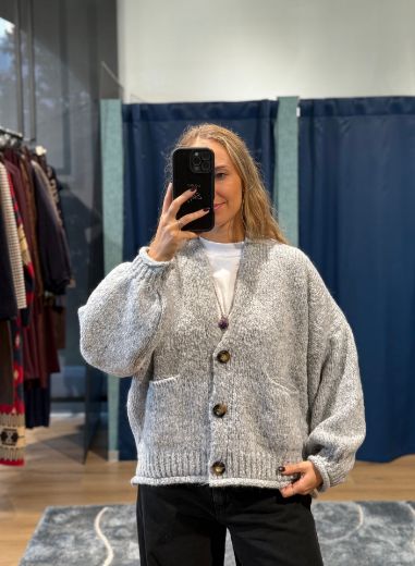 Immagine di CARDIGAN 3 BOTTONI - Disponibile in PANNA, MARRONE, BORDEAUX, NERO, GRIGIO, VERDE MILITARE, OLIO, FANGO