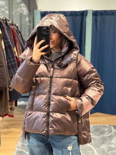 Immagine di PIUMINO OVERSIZE CON CAPPUCCIO