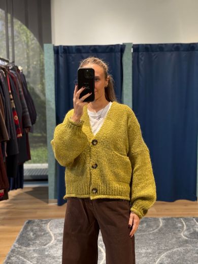 Immagine di CARDIGAN 3 BOTTONI - Disponibile in PANNA, MARRONE, BORDEAUX, NERO, GRIGIO, VERDE MILITARE, OLIO, FANGO, ANTRACITE