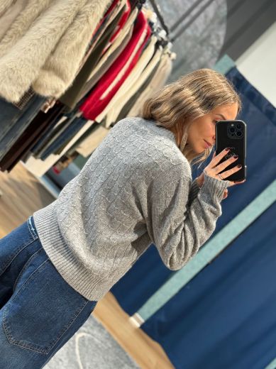 Immagine di MAGLIONE TRECCE V - Disponibile in ROSSO, GRIGIO
