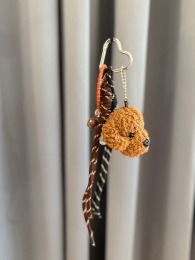 Immagine di CHARM PORTACHIAVI BARBONCINO - Disponibile in MARRONE, BEIGE SCURO, BEIGE CHIARO