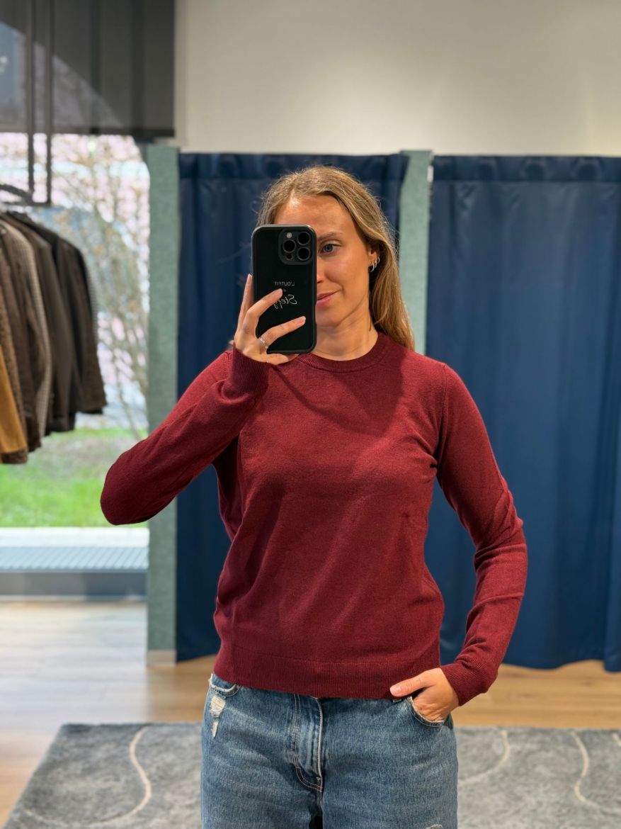 Immagine di MAGLIONCINO VISCOSA GIROCOLLO BASIC - Disponibile in PANNA, NERO, GRIGIO, BORDEAUX