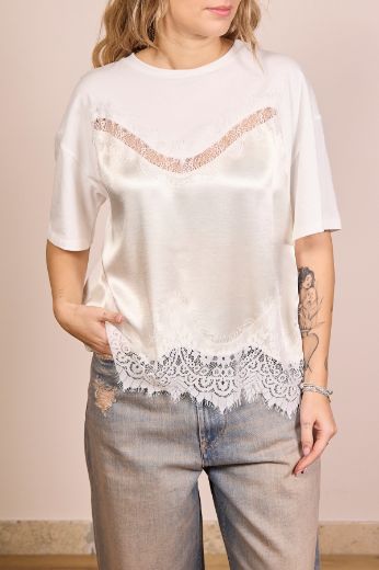 Immagine di T-SHIRT RASO E PIZZO