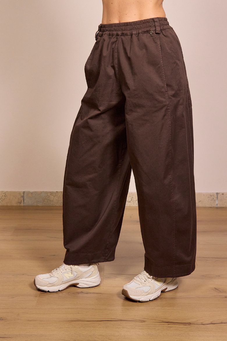 Immagine di PANTALONE BARREL CON ELASTICO - Disponibile in MORO, BURRO